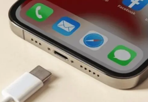 武江苹果15维修分享iPhone15改USB-C接口后能和安卓用户互借充电器吗 